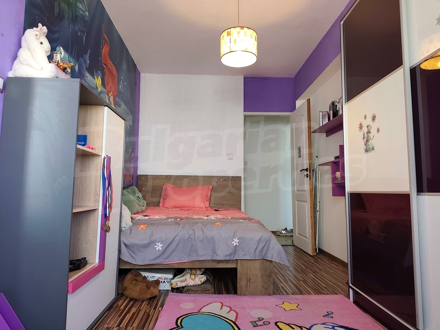 Gallery Picture 15