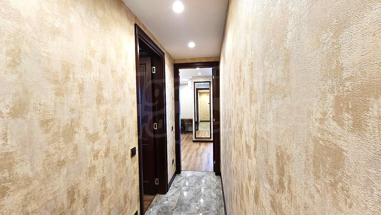 Gallery Picture 25