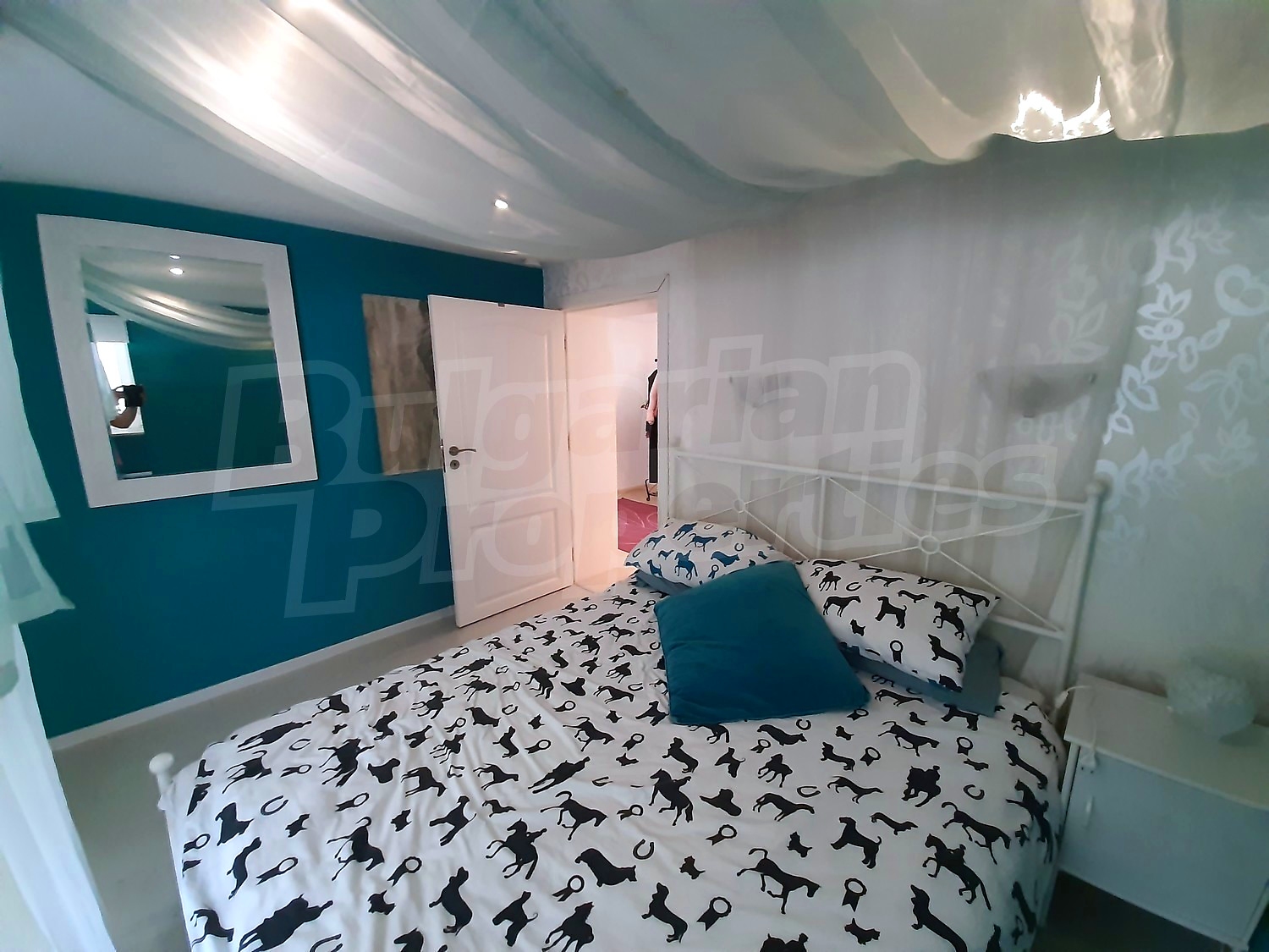 Gallery Picture 116