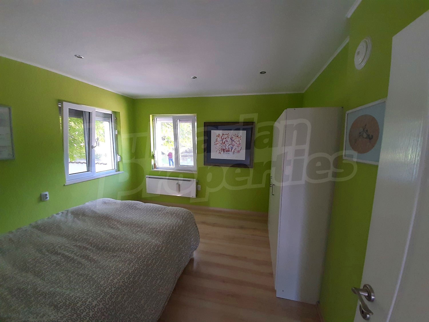 Gallery Picture 118