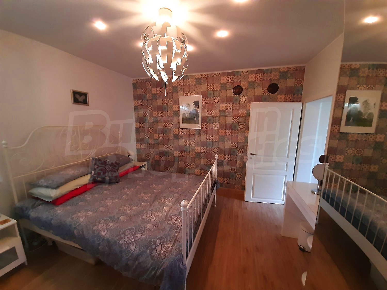 Gallery Picture 29