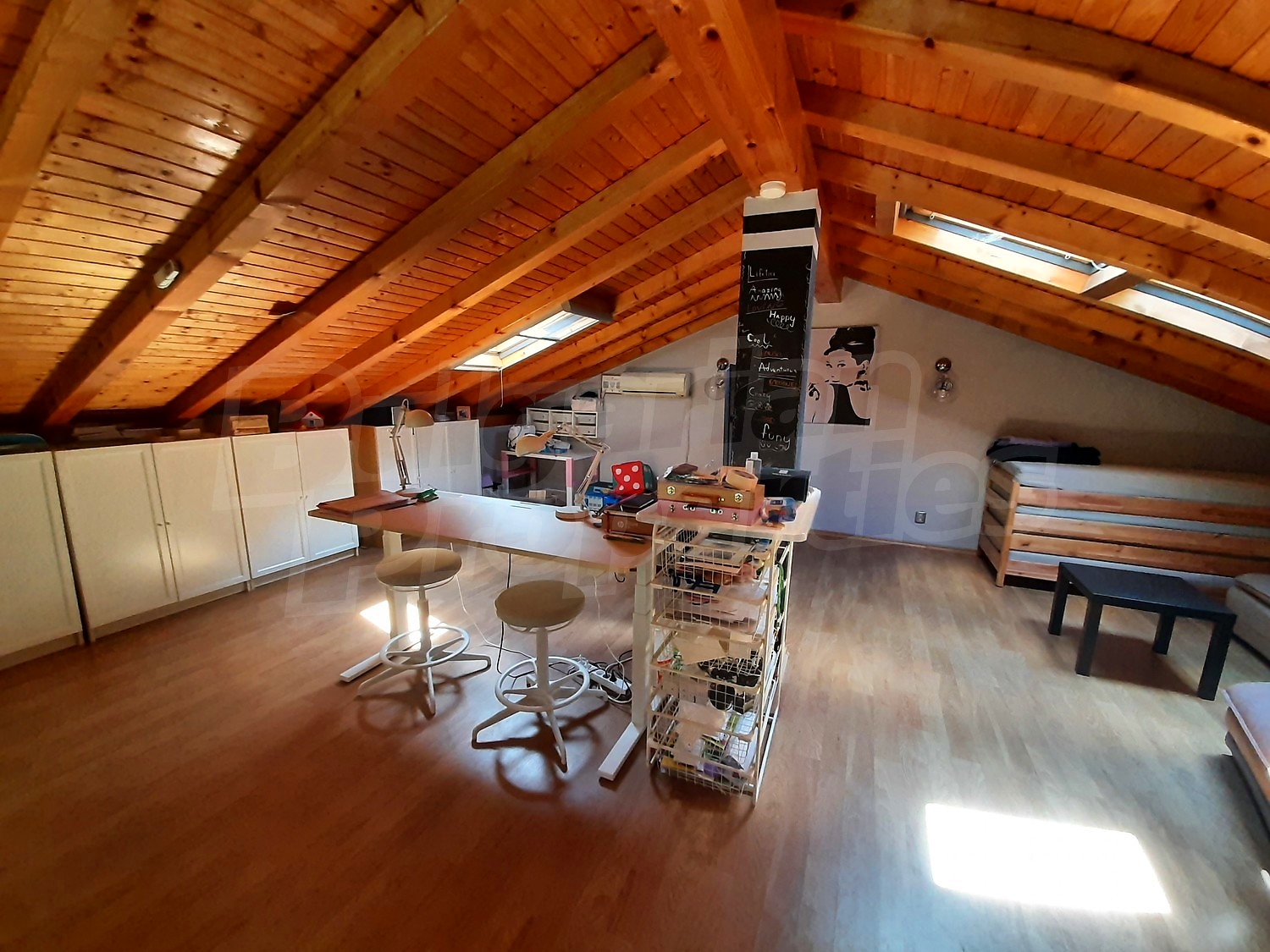 Gallery Picture 10