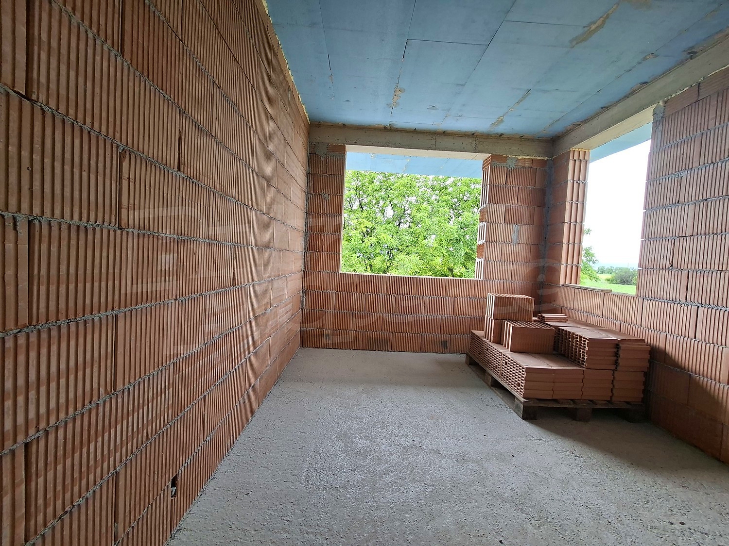Gallery Picture 5