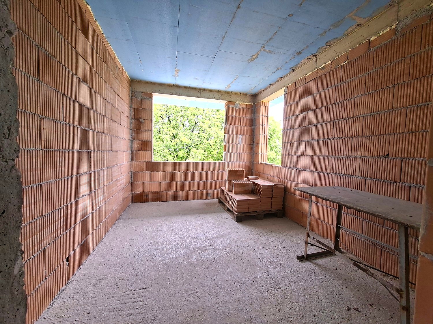 Gallery Picture 14