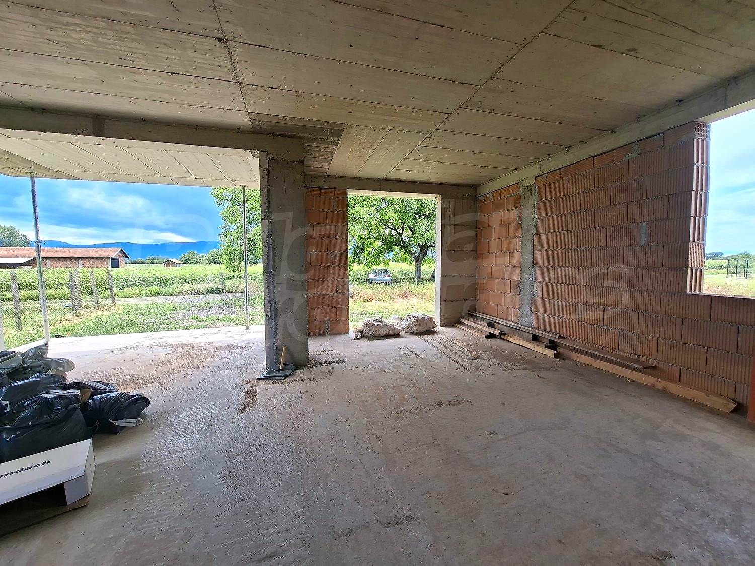 Gallery Picture 3
