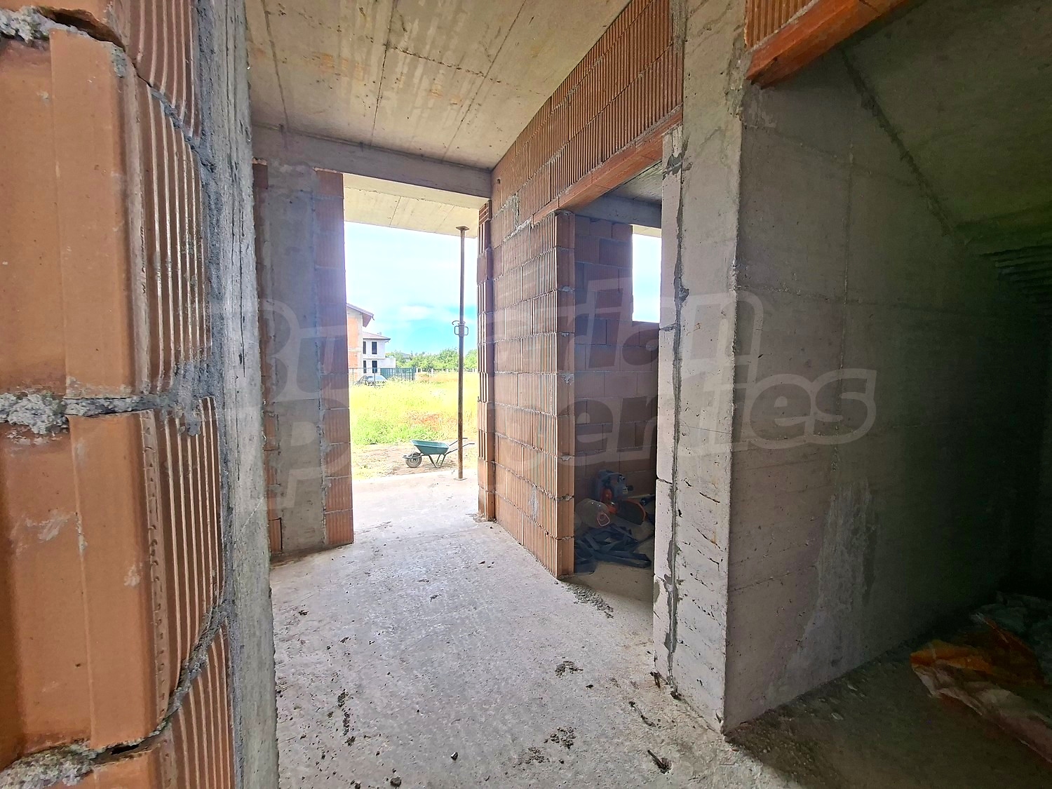 Gallery Picture 4