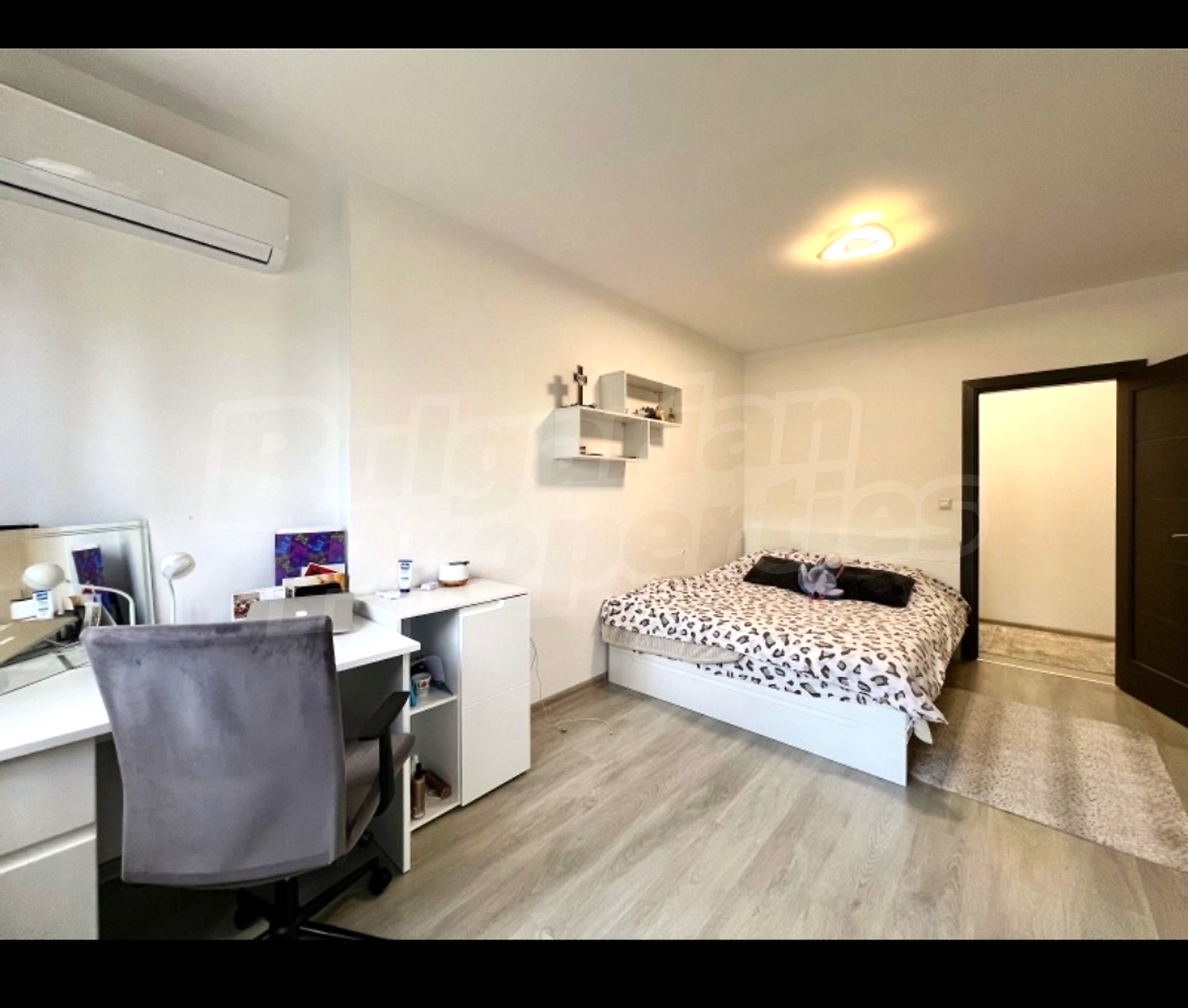 Gallery Picture 7