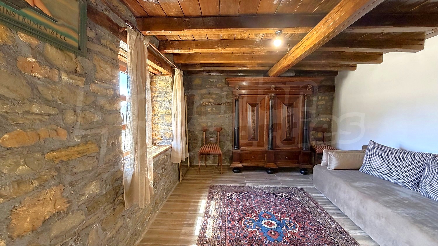 Gallery Picture 35