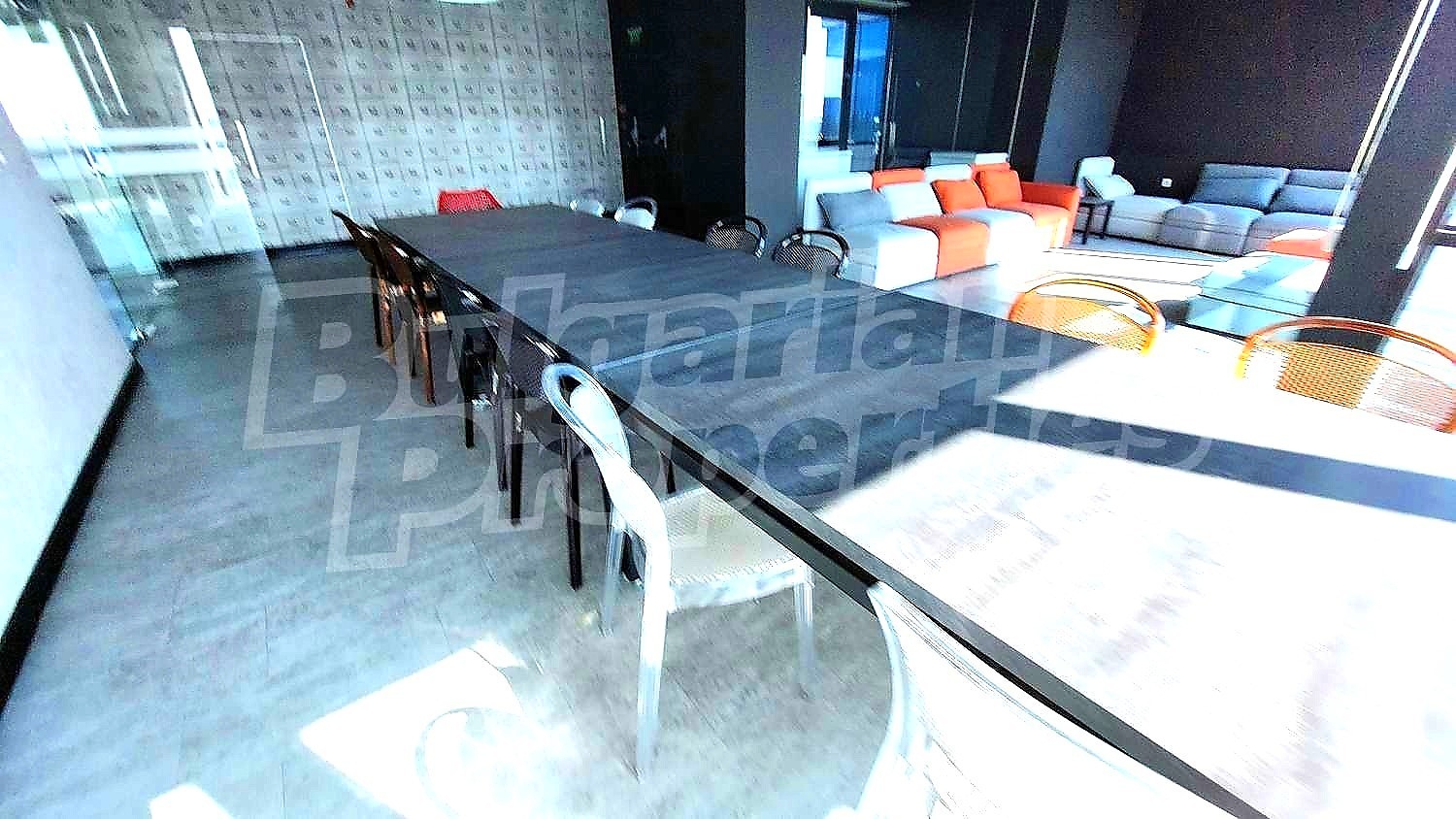 Gallery Picture 9