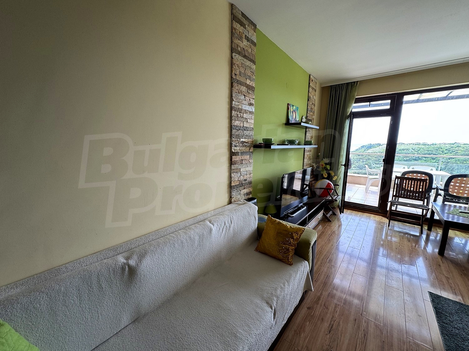 Gallery Picture 15