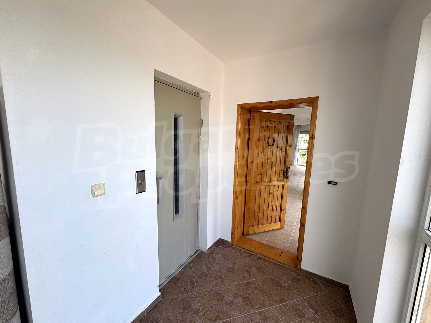 Gallery Picture 12