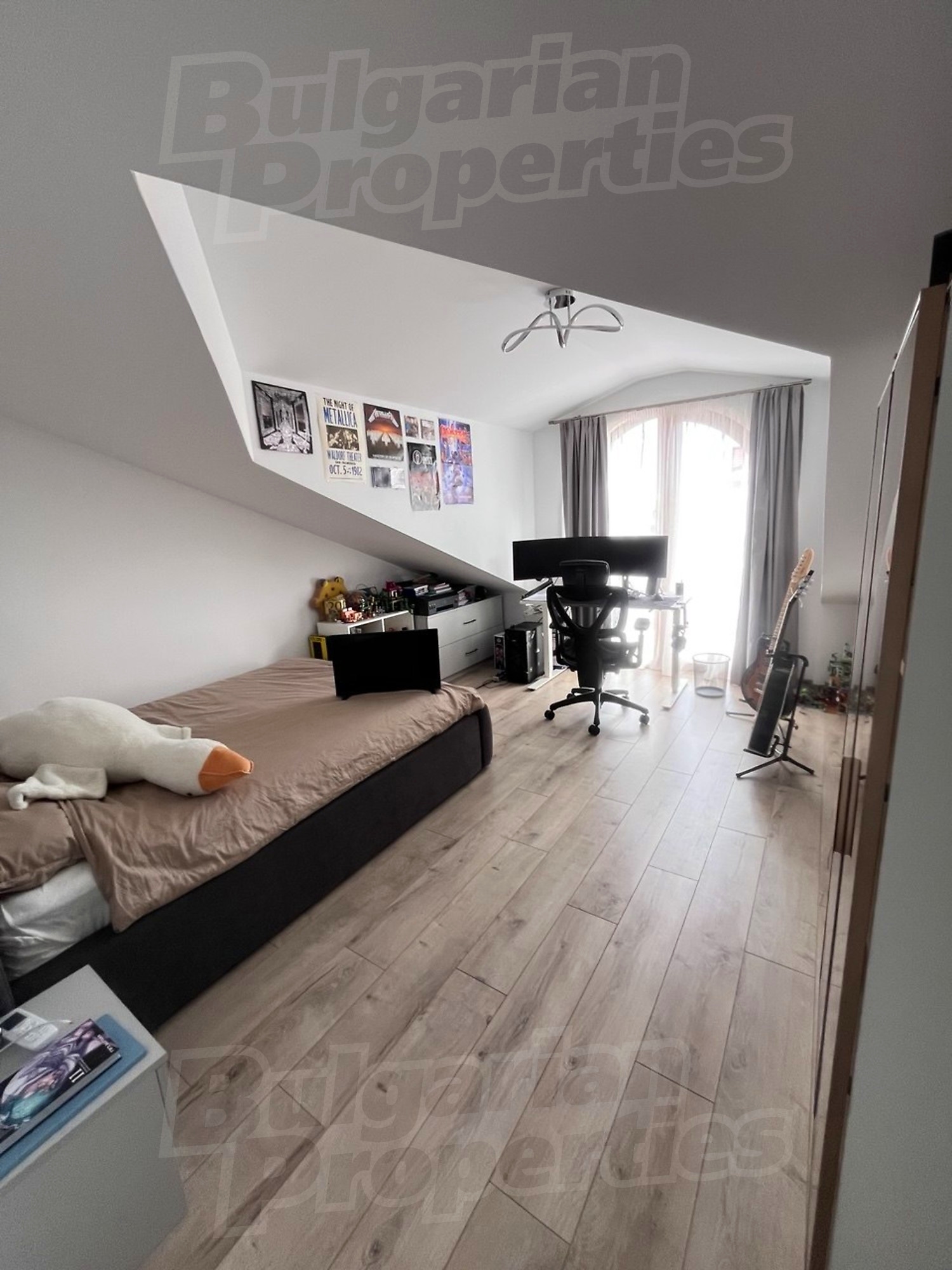 Gallery Picture 18