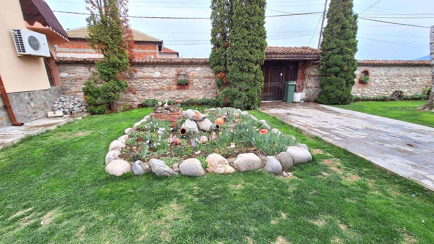 Gallery Picture 2