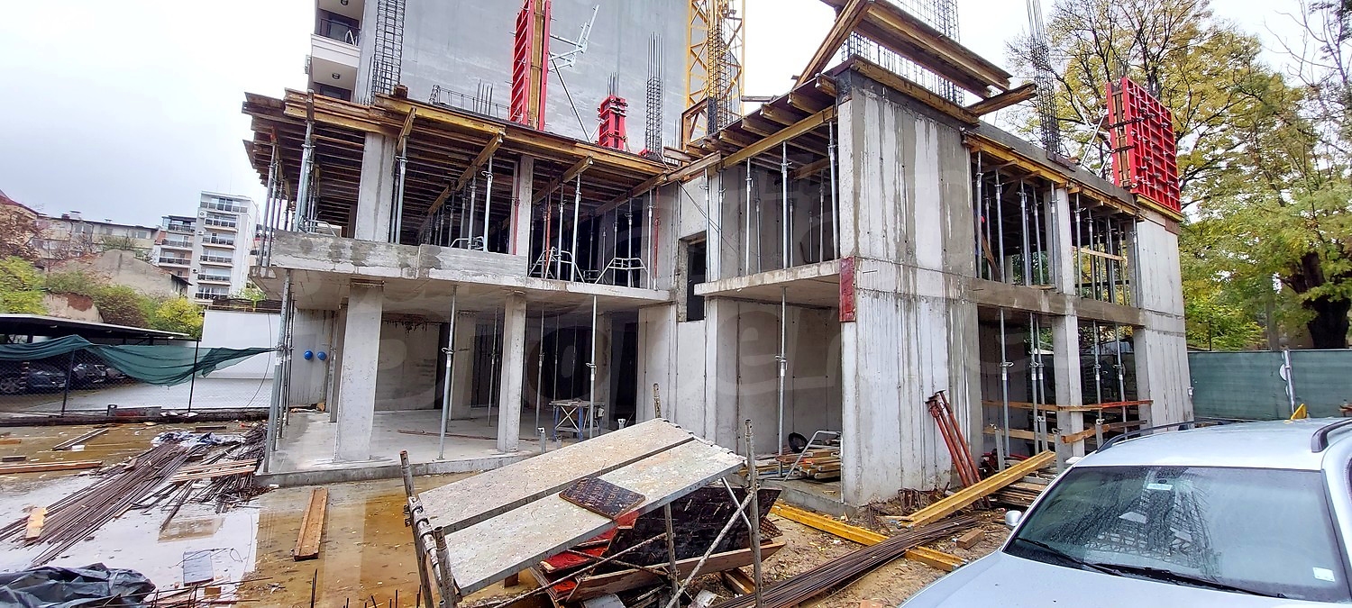 Gallery Picture 17
