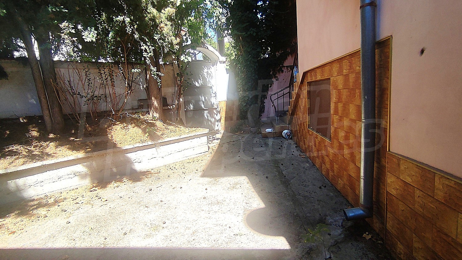 Gallery Picture 33