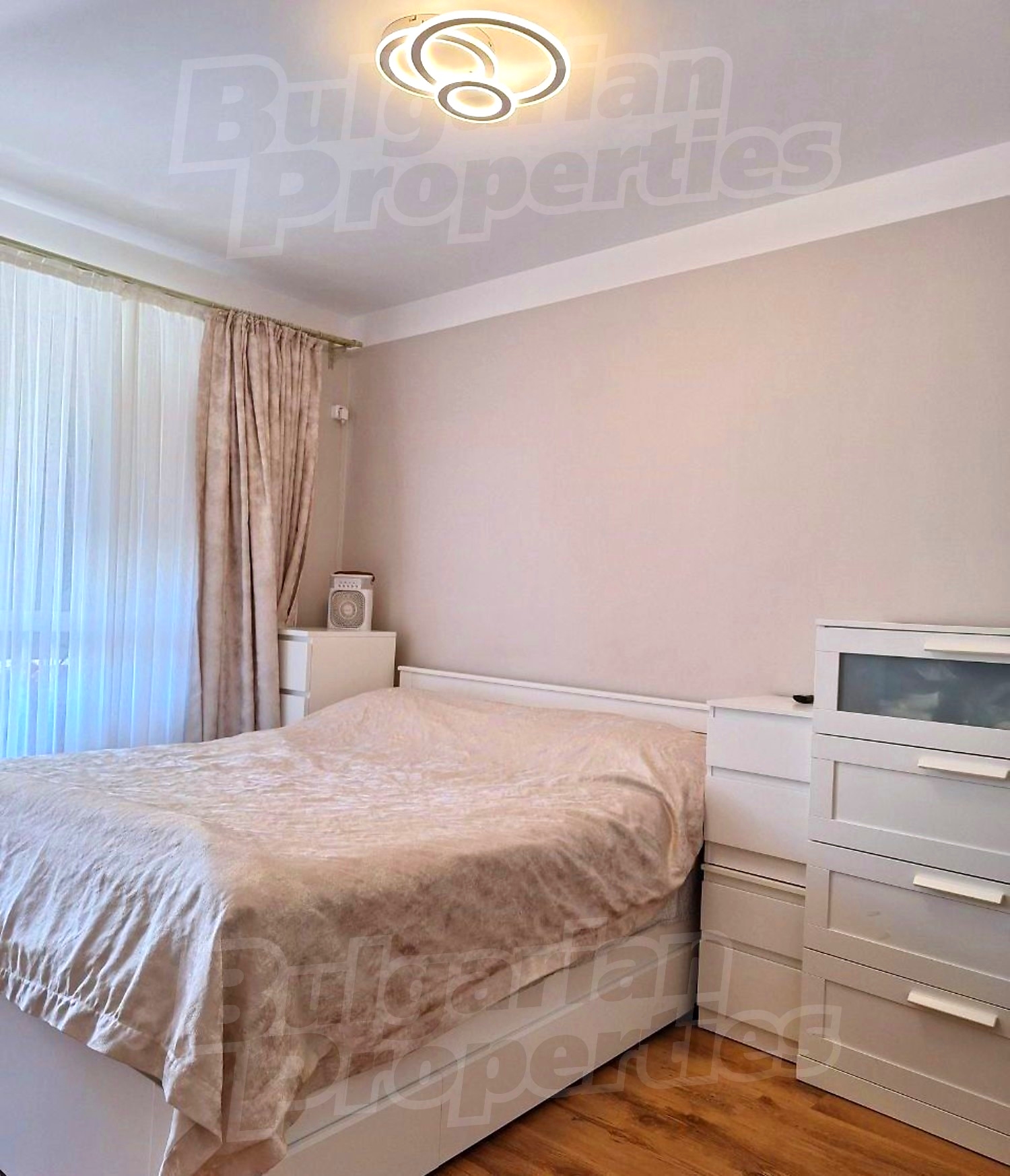 Gallery Picture 6