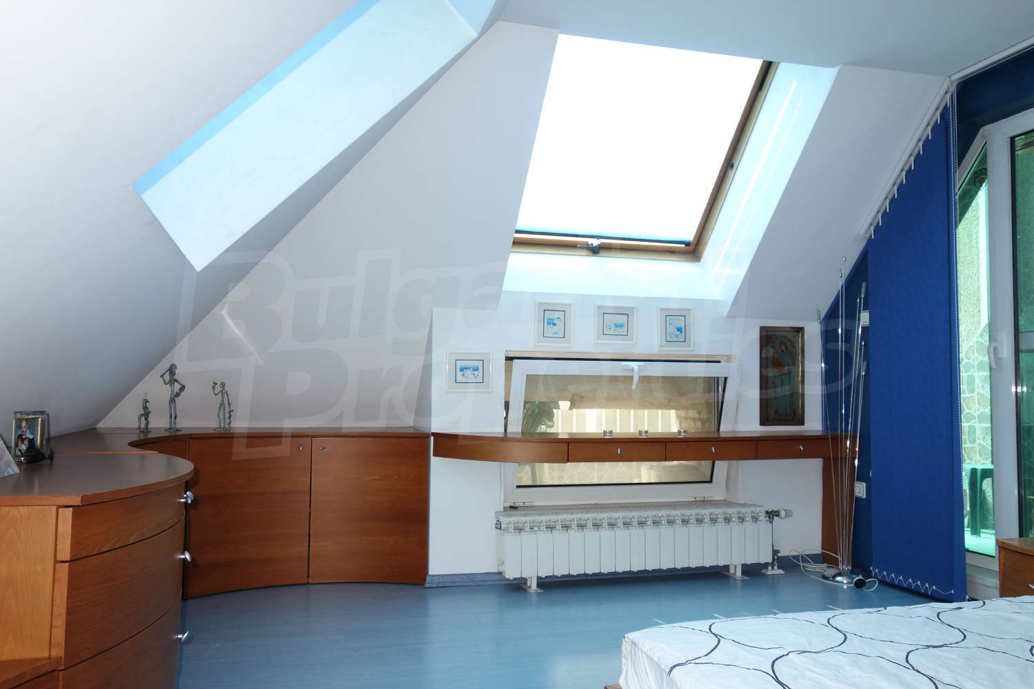 Gallery Picture 10