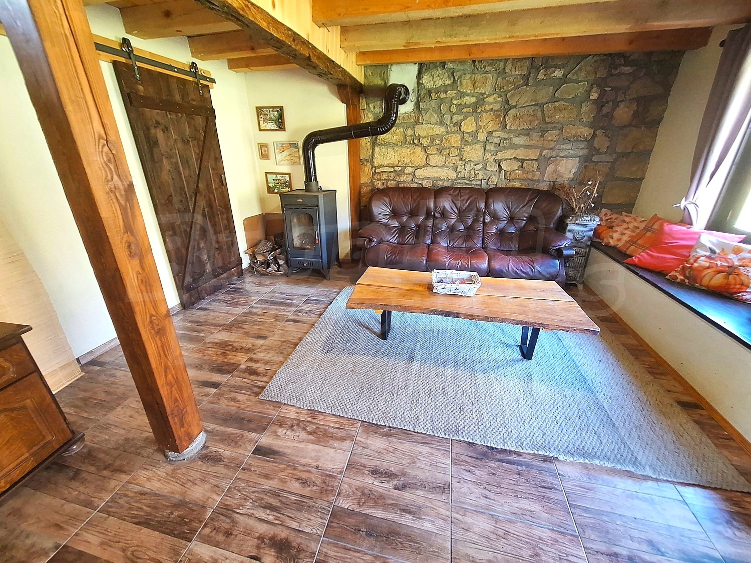 Gallery Picture 12
