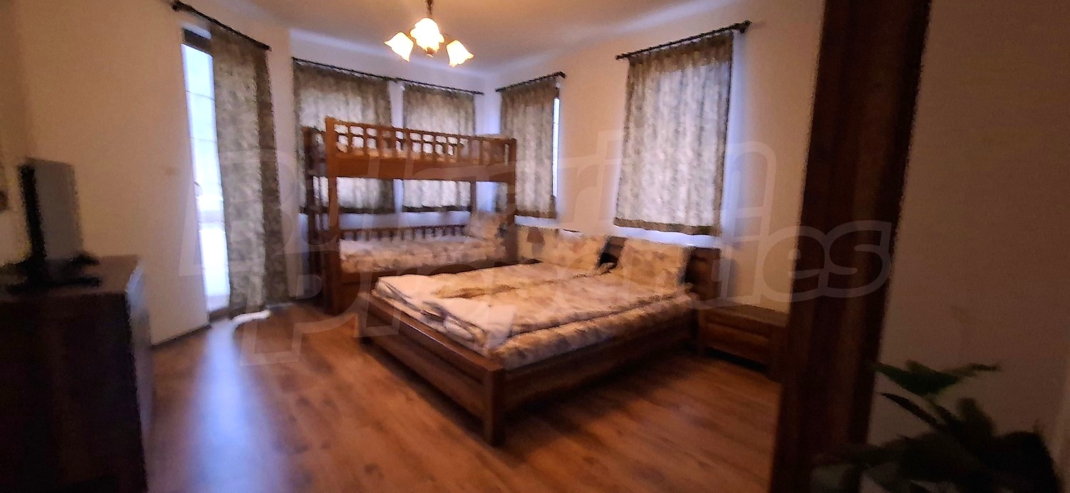 Gallery Picture 21