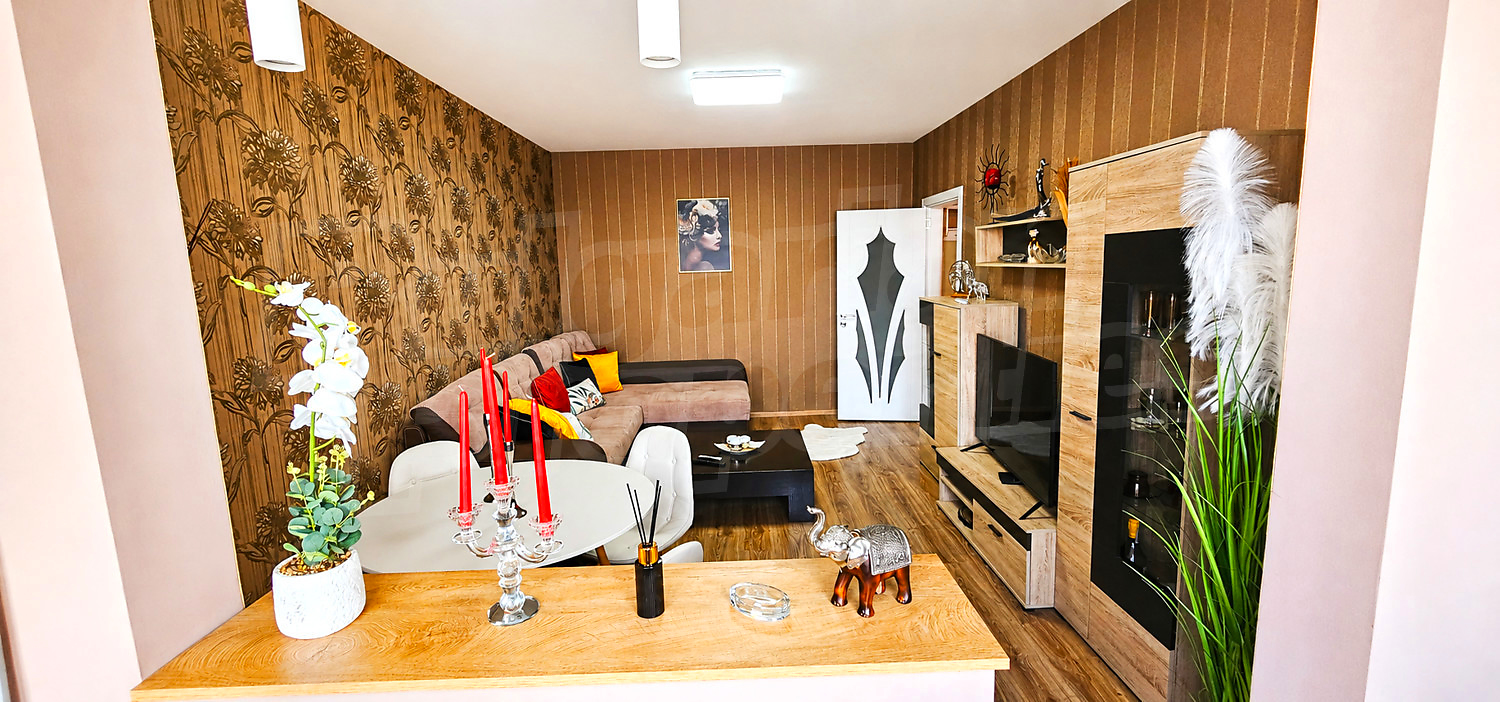 Gallery Picture 5