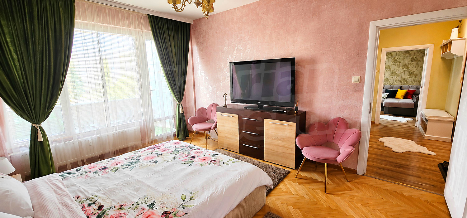 Gallery Picture 11