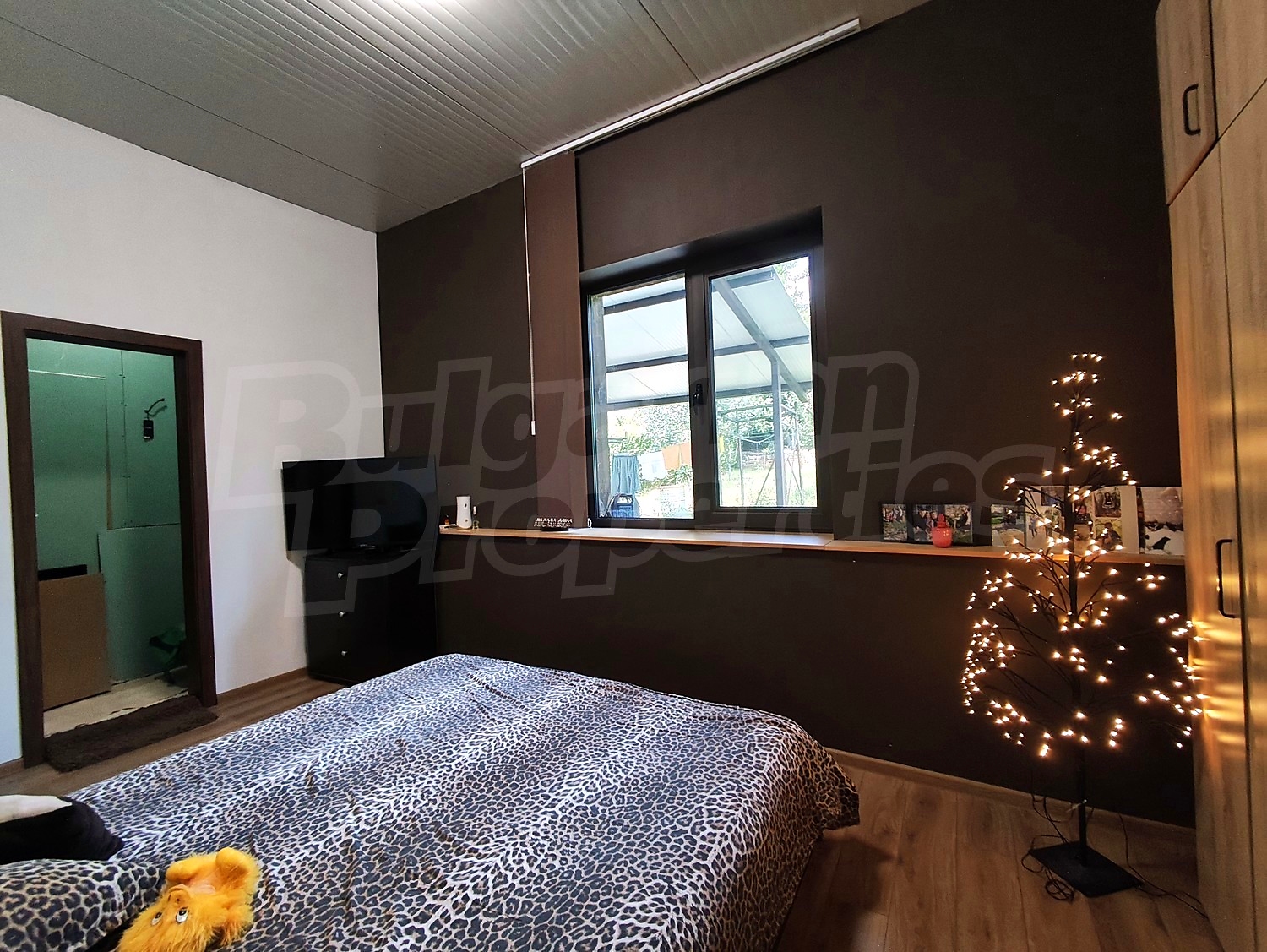 Gallery Picture 32