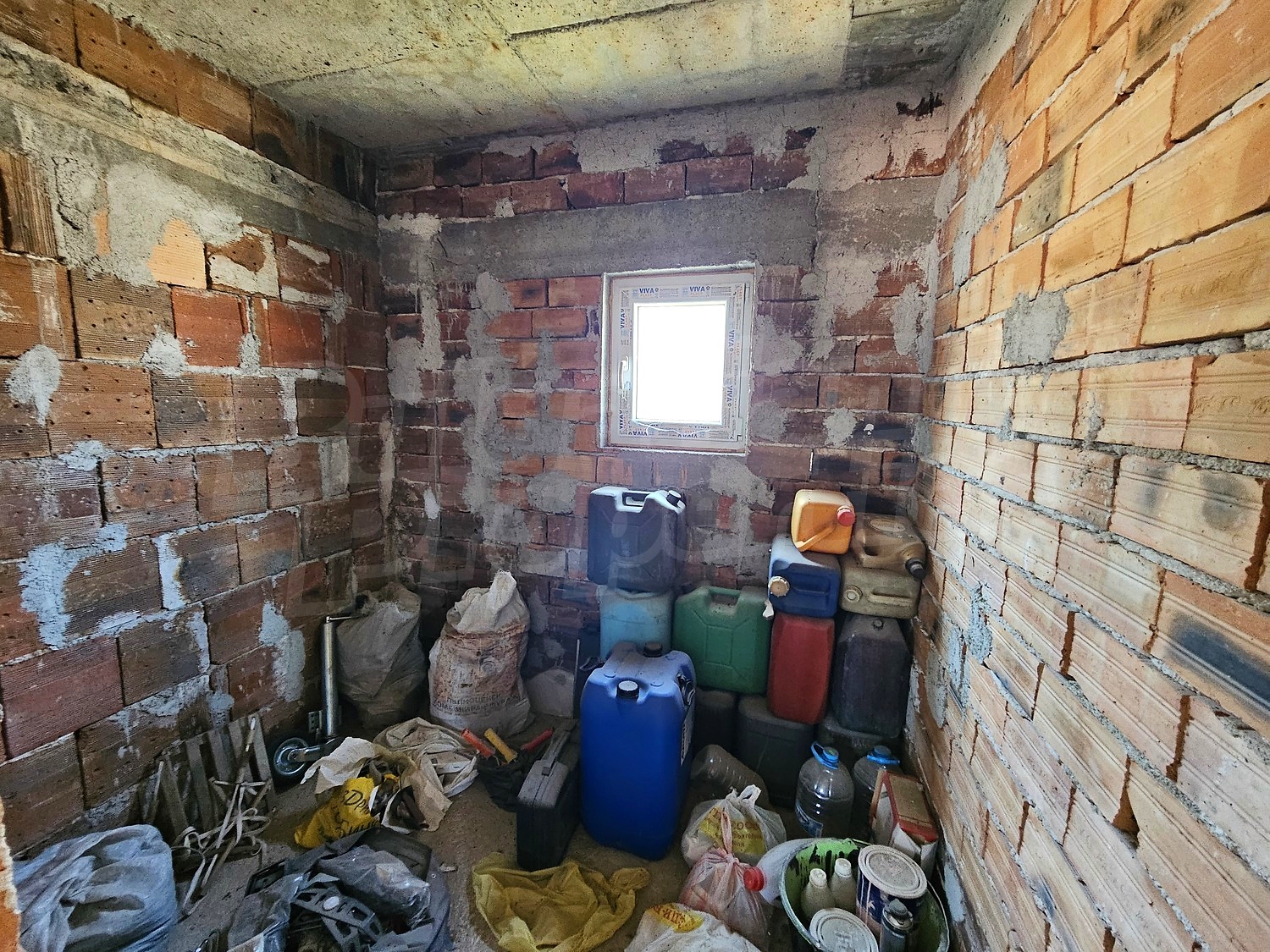 Gallery Picture 42