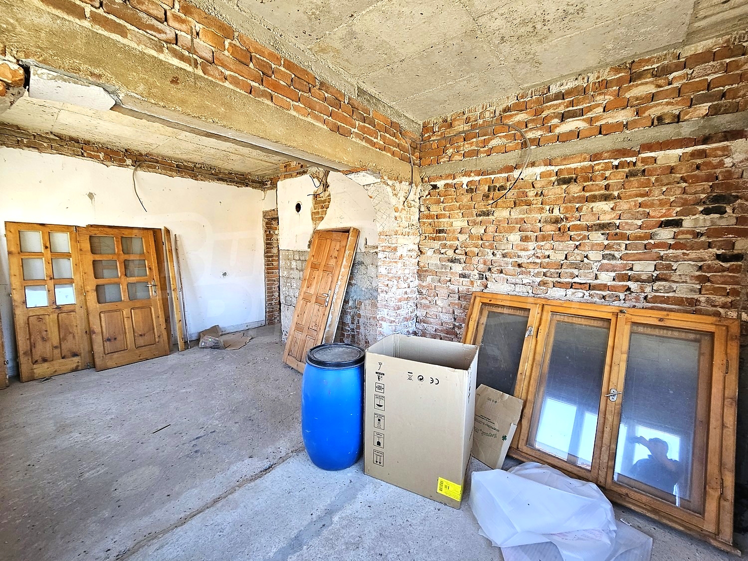 Gallery Picture 24