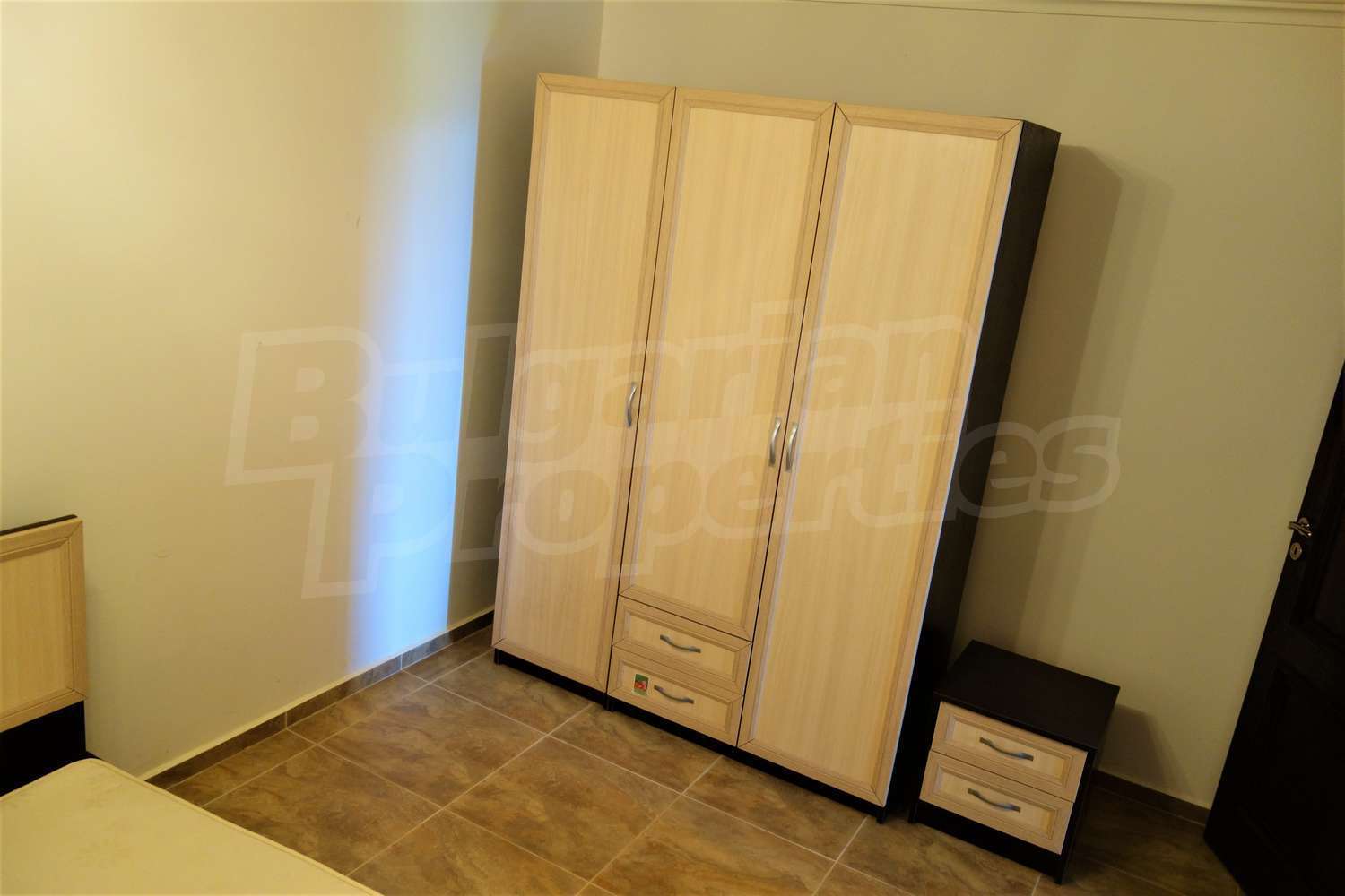 Gallery Picture 15