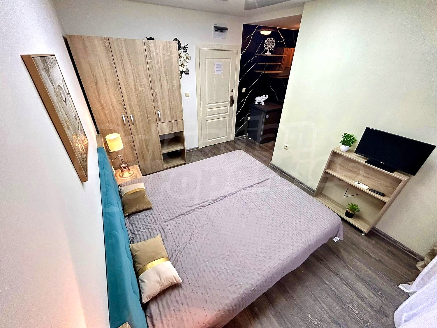 Gallery Picture 19