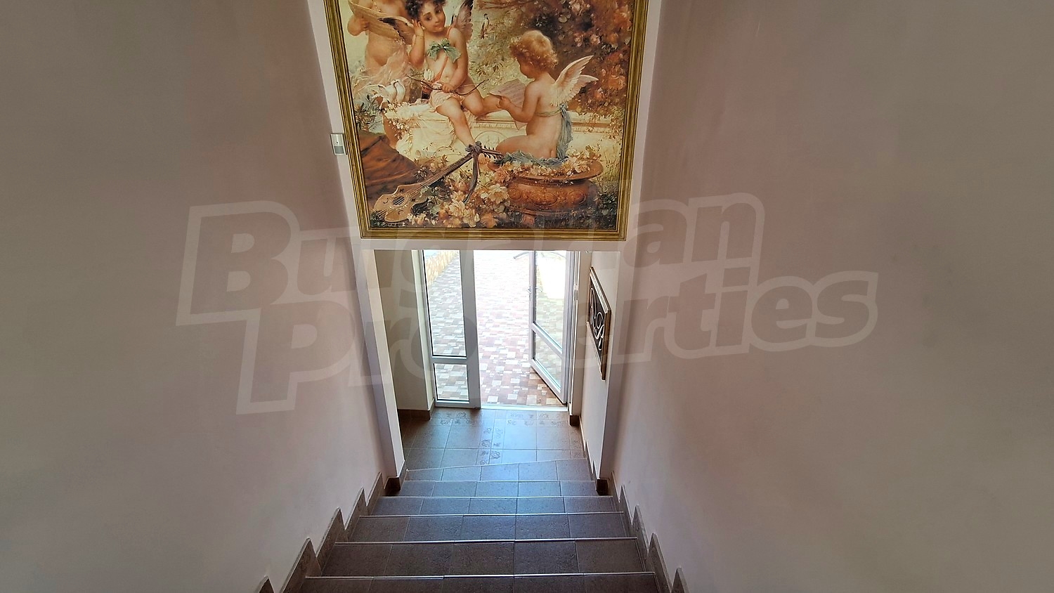 Gallery Picture 13