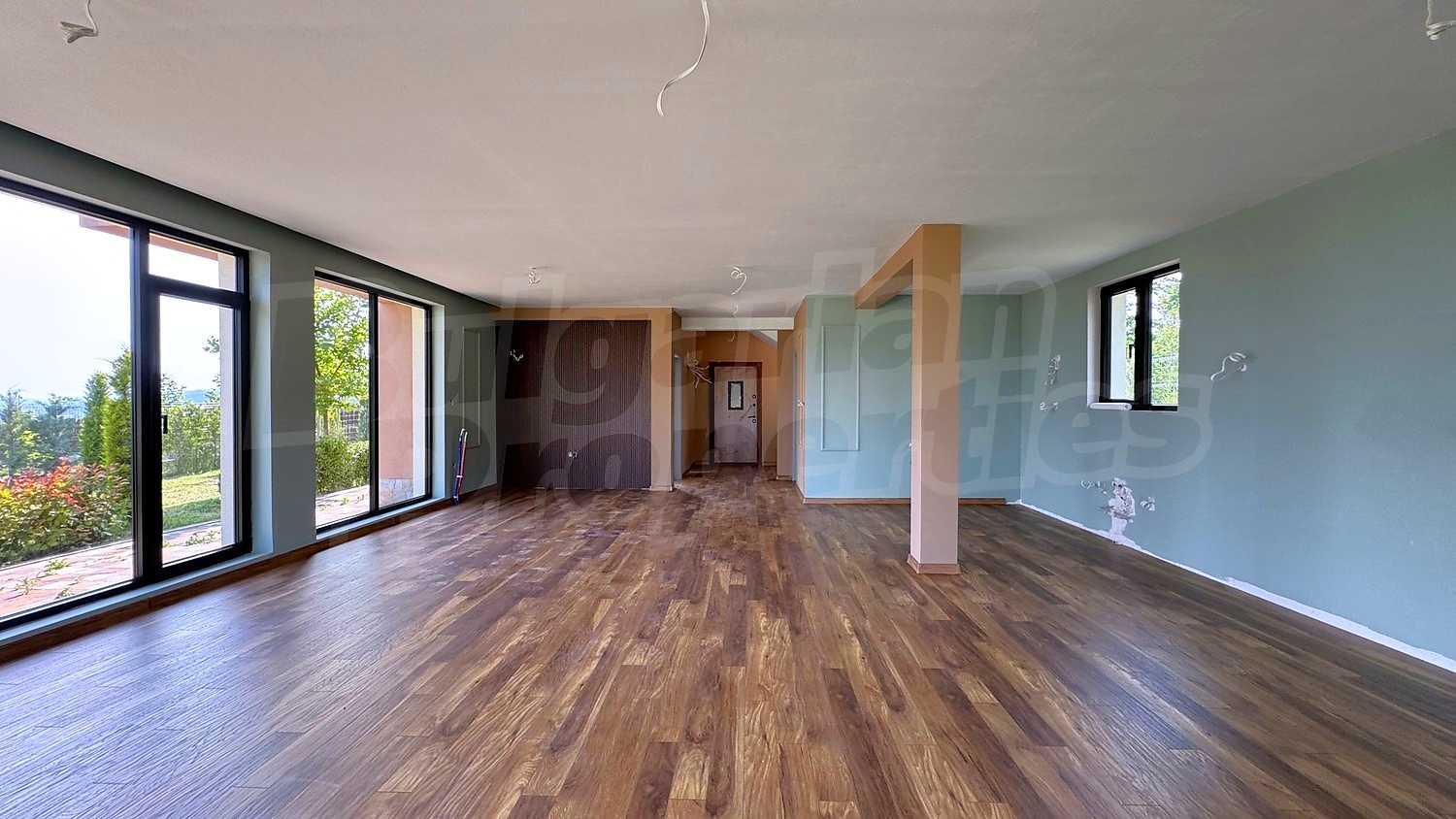 Gallery Picture 5