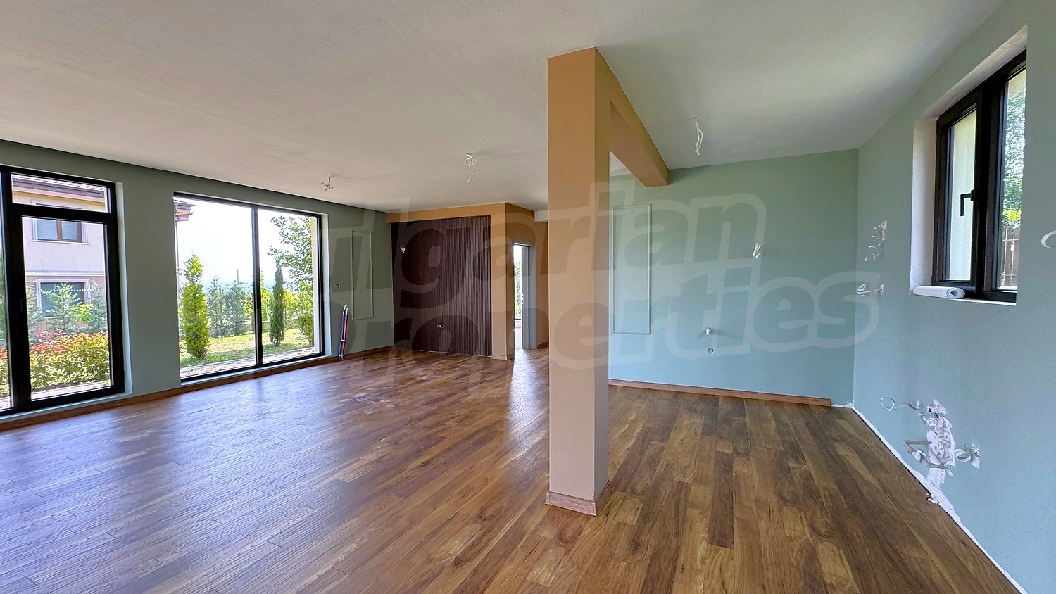 Gallery Picture 10