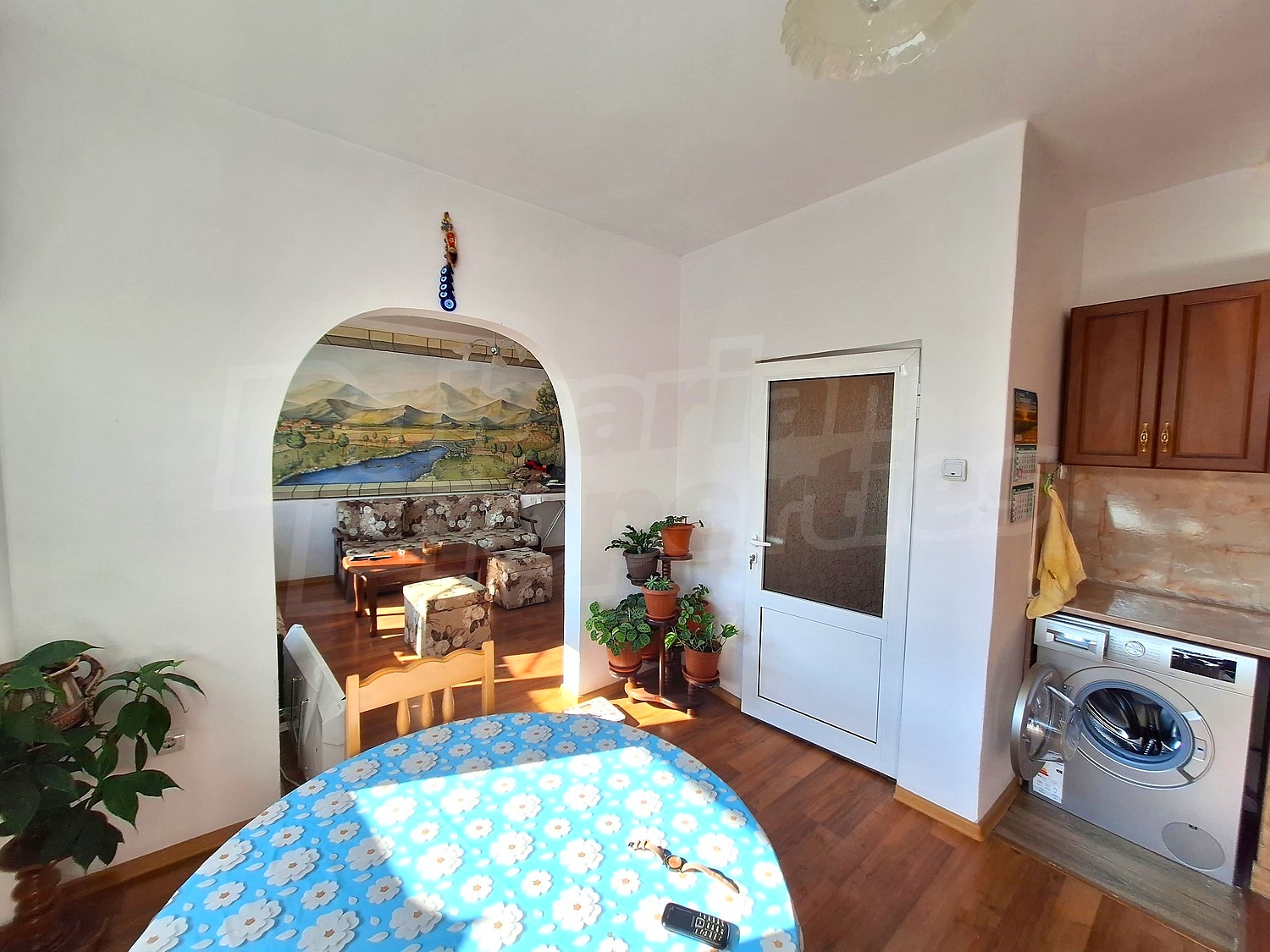 Gallery Picture 9