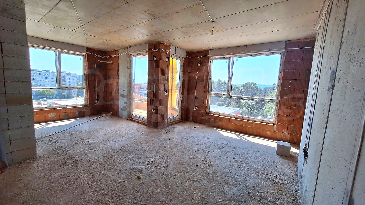 Gallery Picture 10