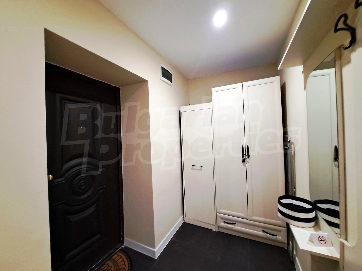 Gallery Picture 5