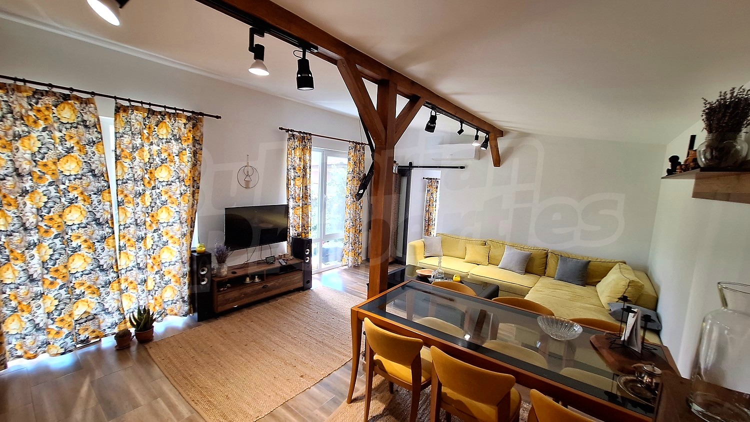 Gallery Picture 2