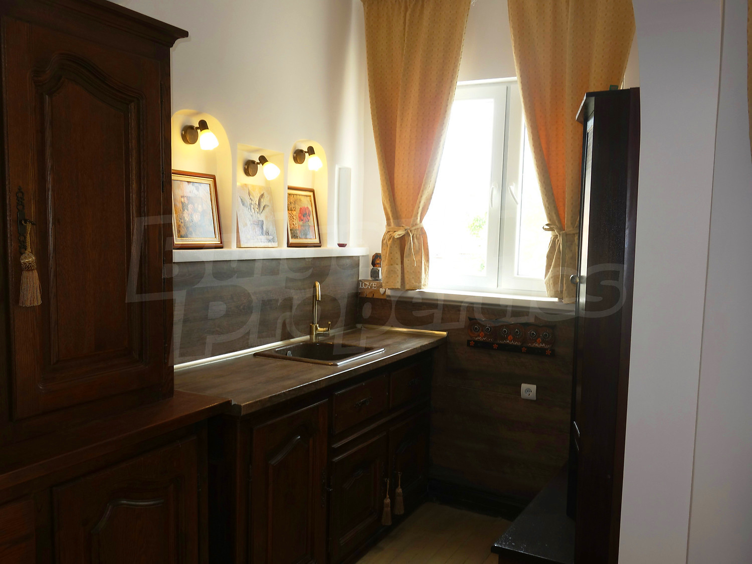 Gallery Picture 11