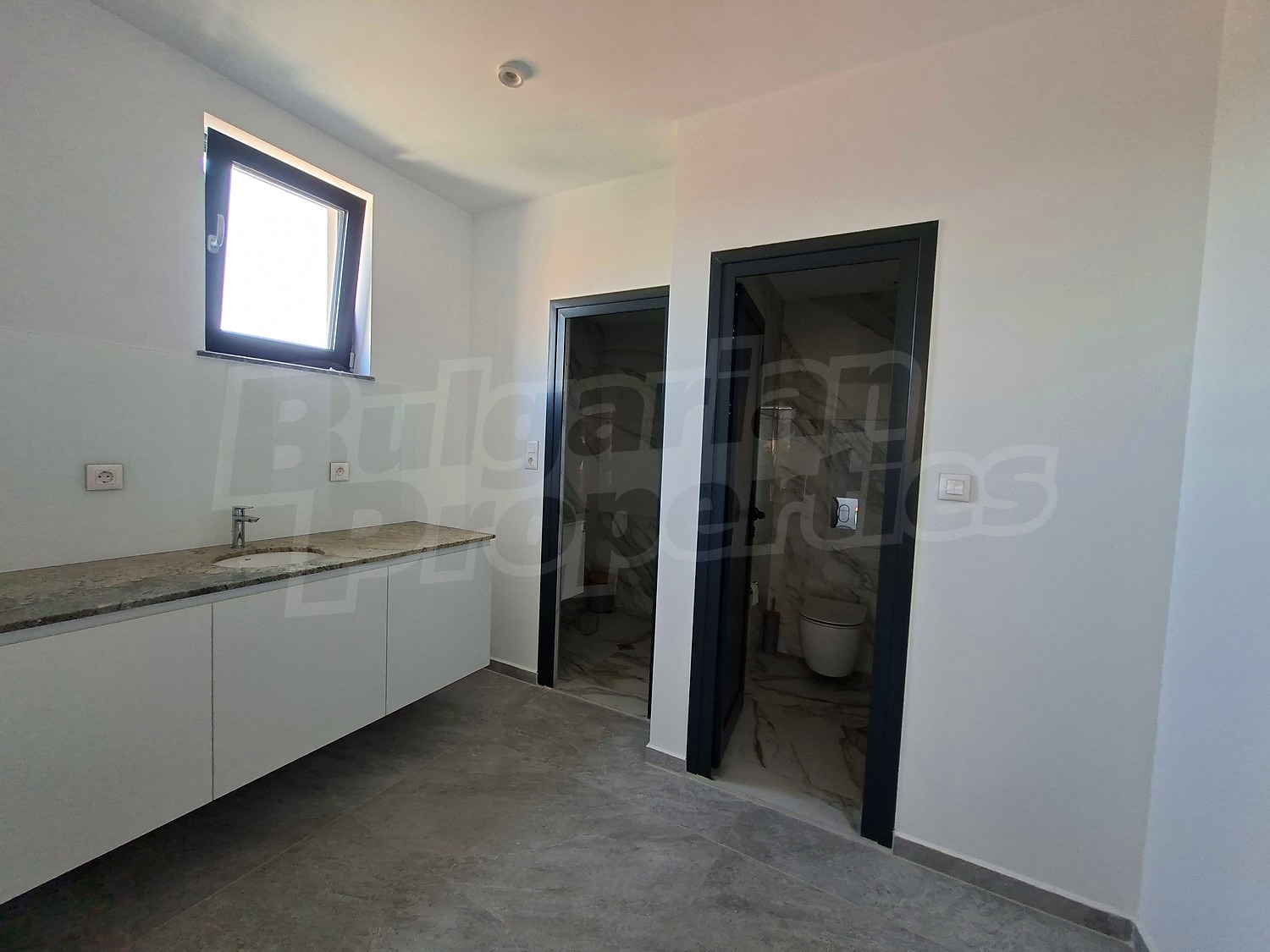 Gallery Picture 18
