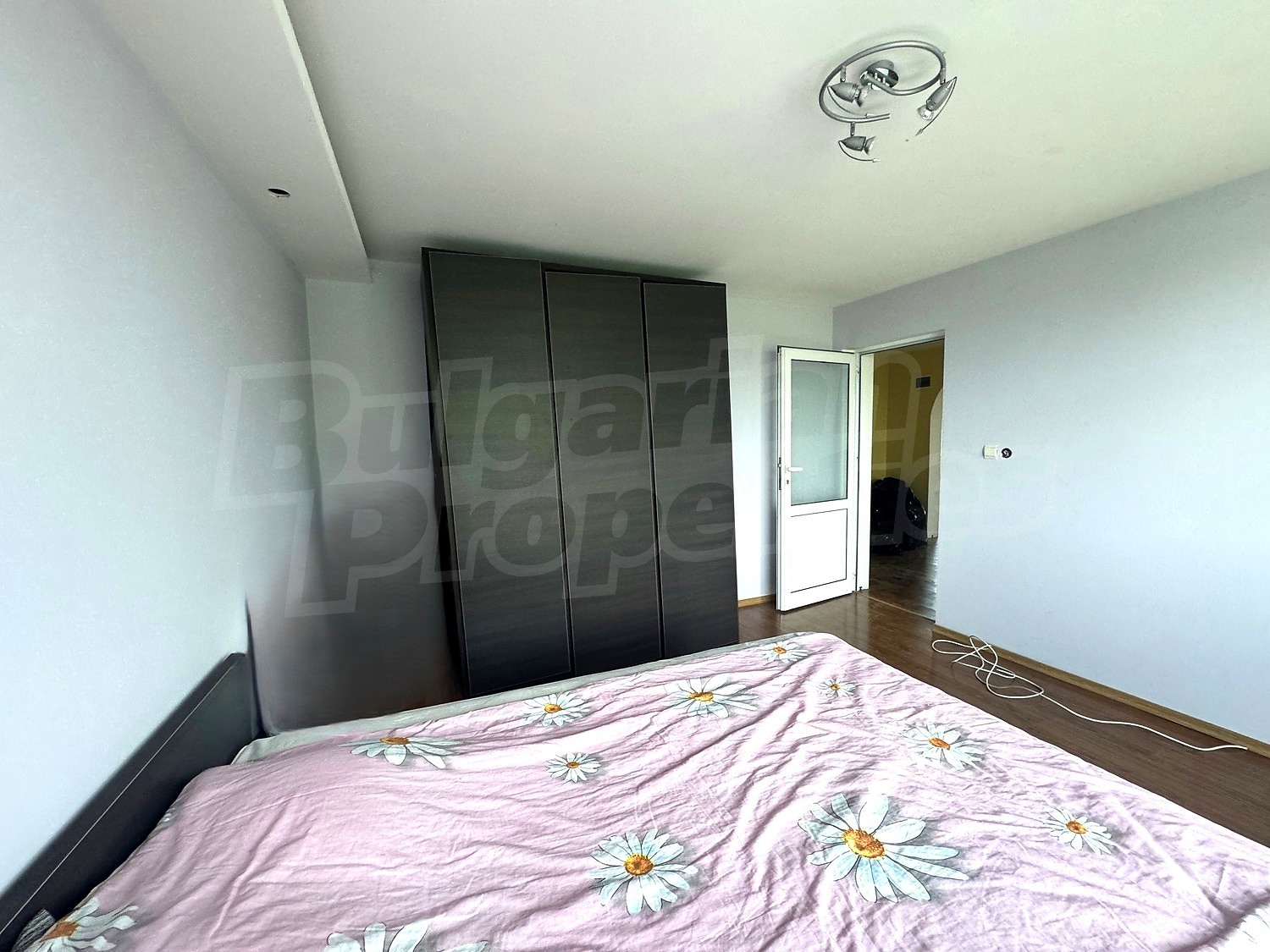 Gallery Picture 15