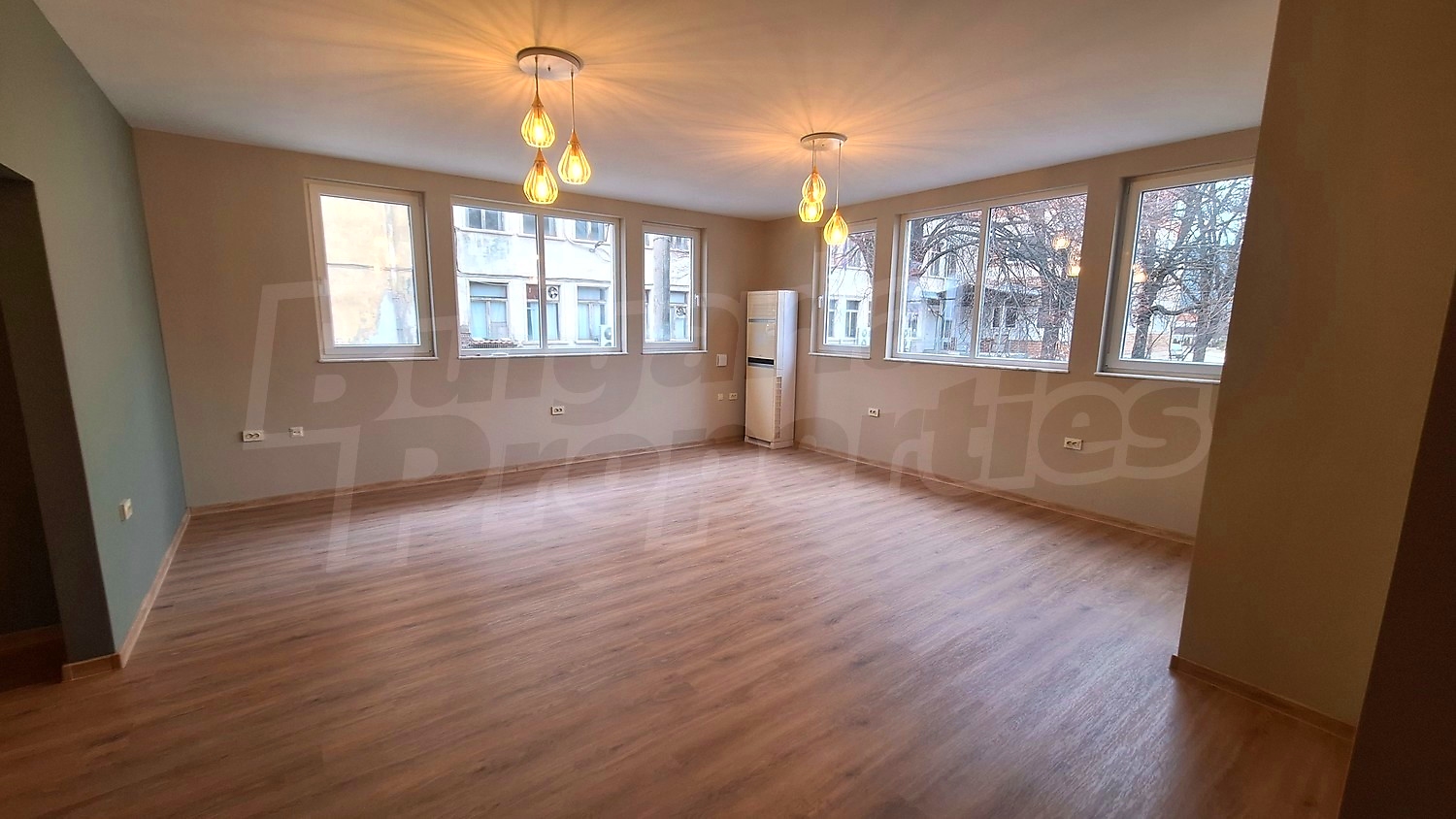 Gallery Picture 3