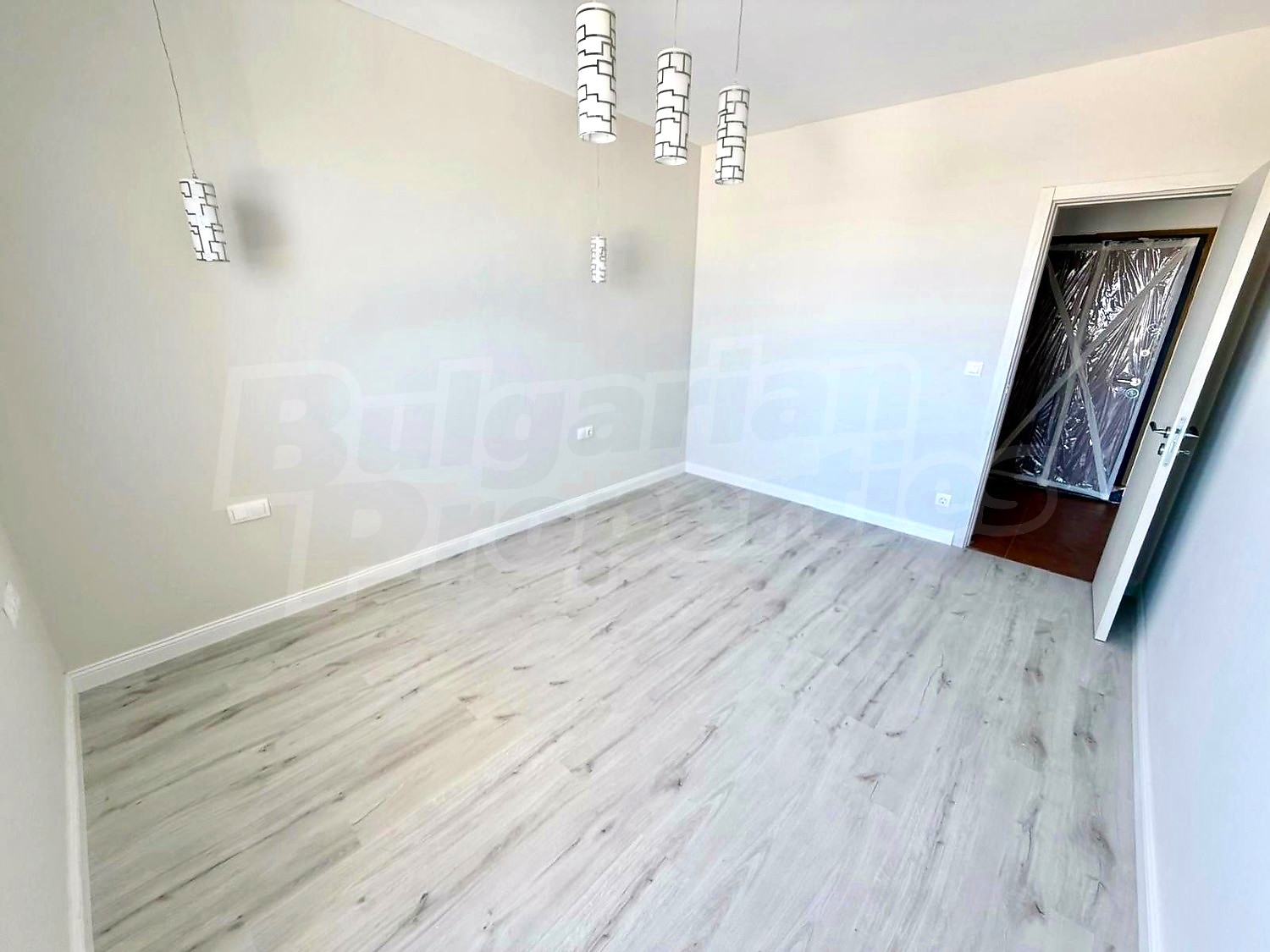 Gallery Picture 12