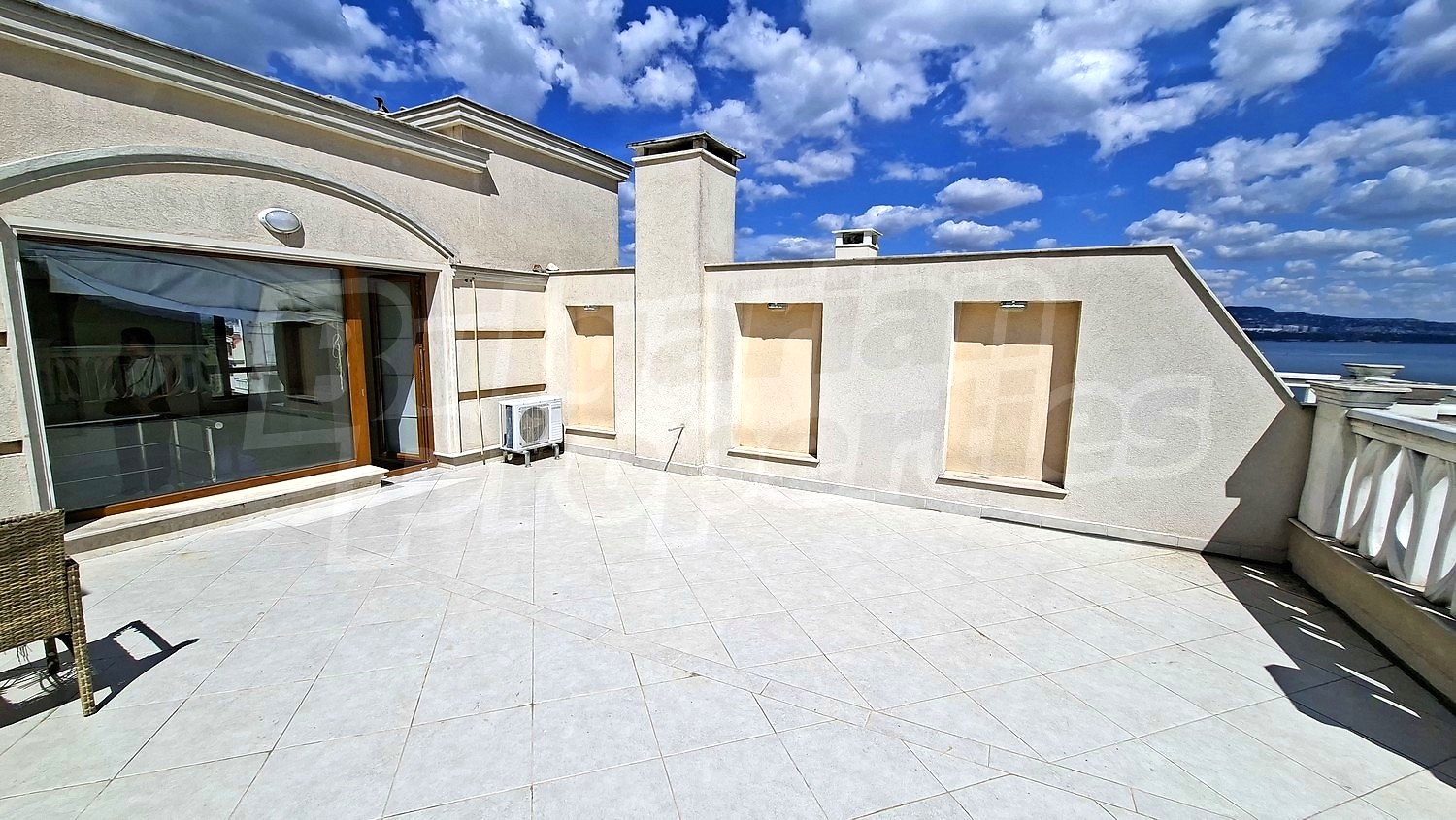 Gallery Picture 19