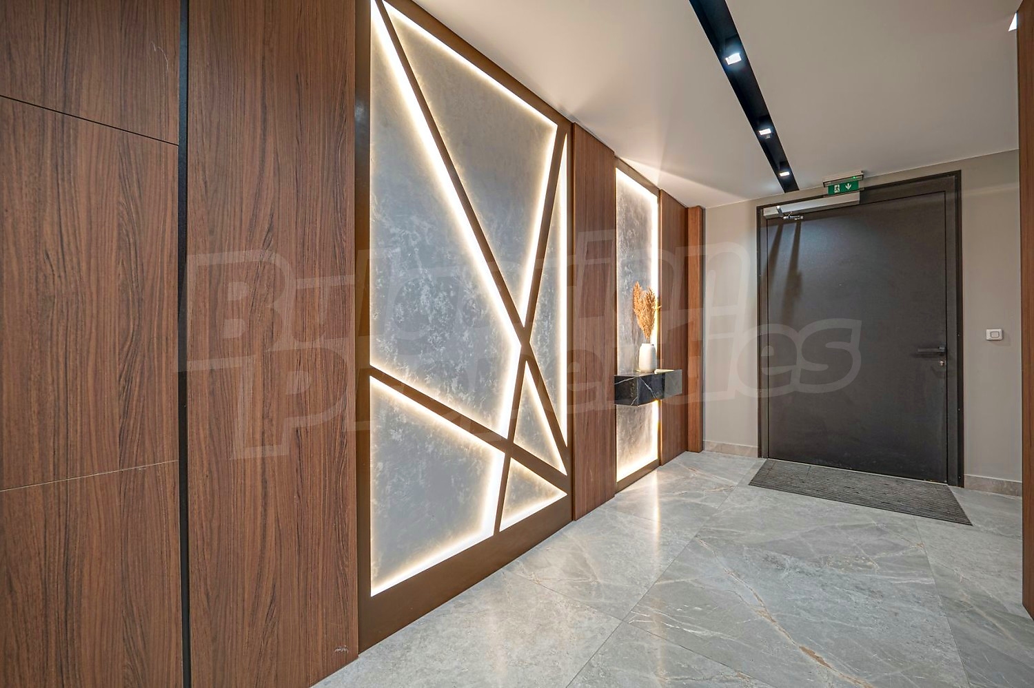 Gallery Picture 19