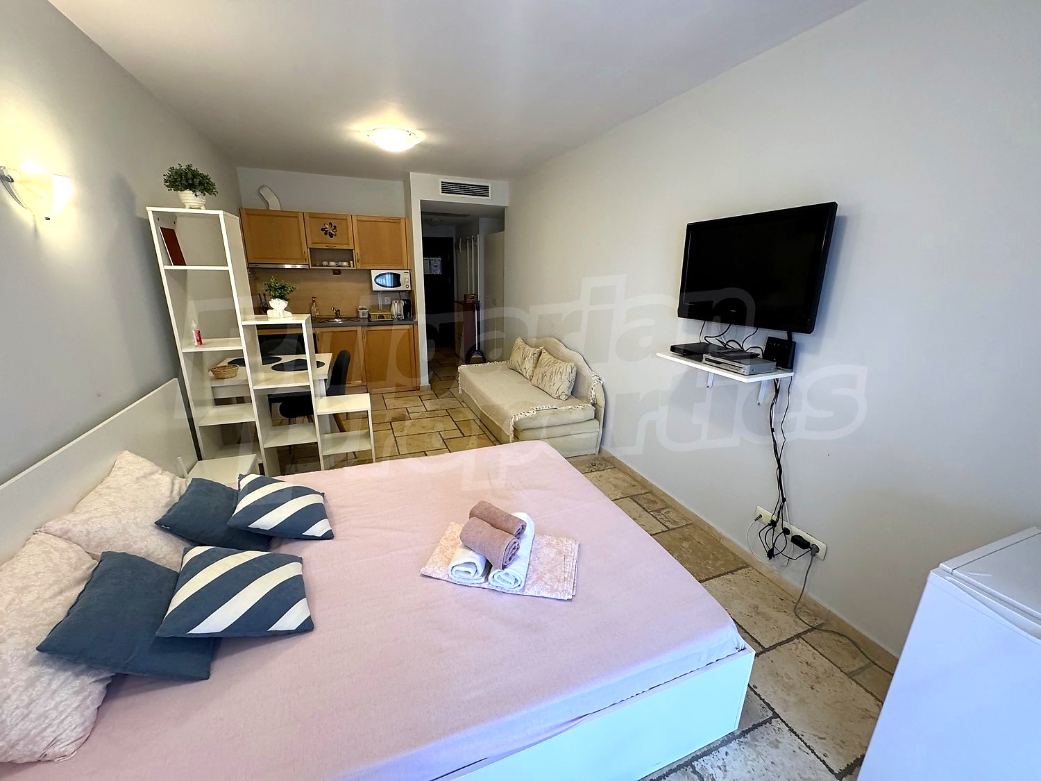 Gallery Picture 2