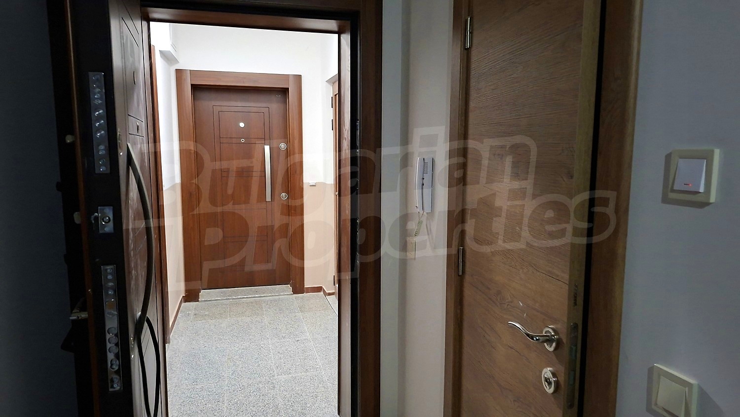 Gallery Picture 14