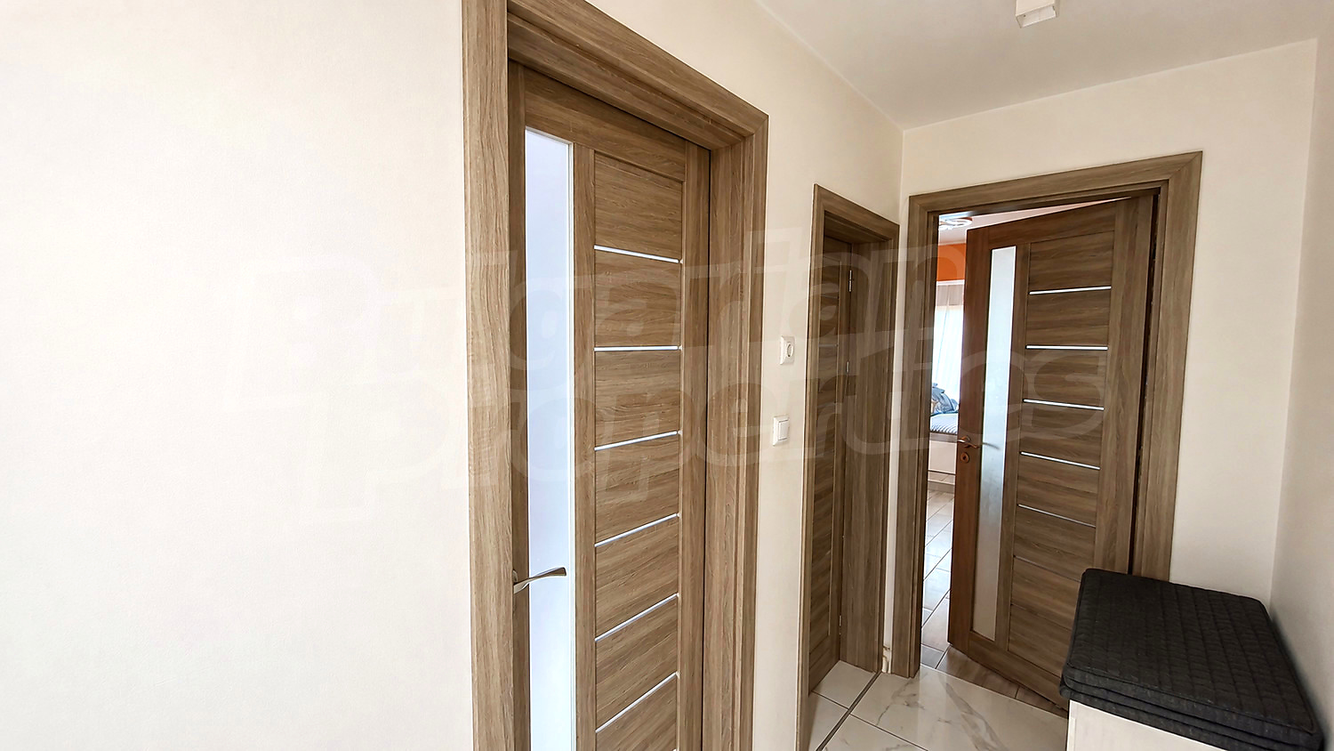 Gallery Picture 14