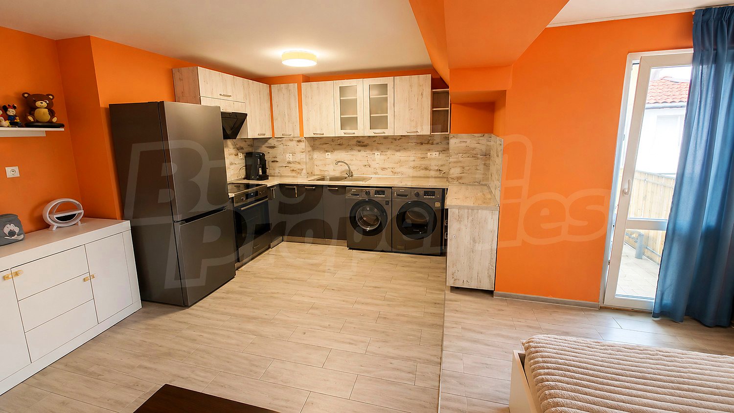Gallery Picture 10