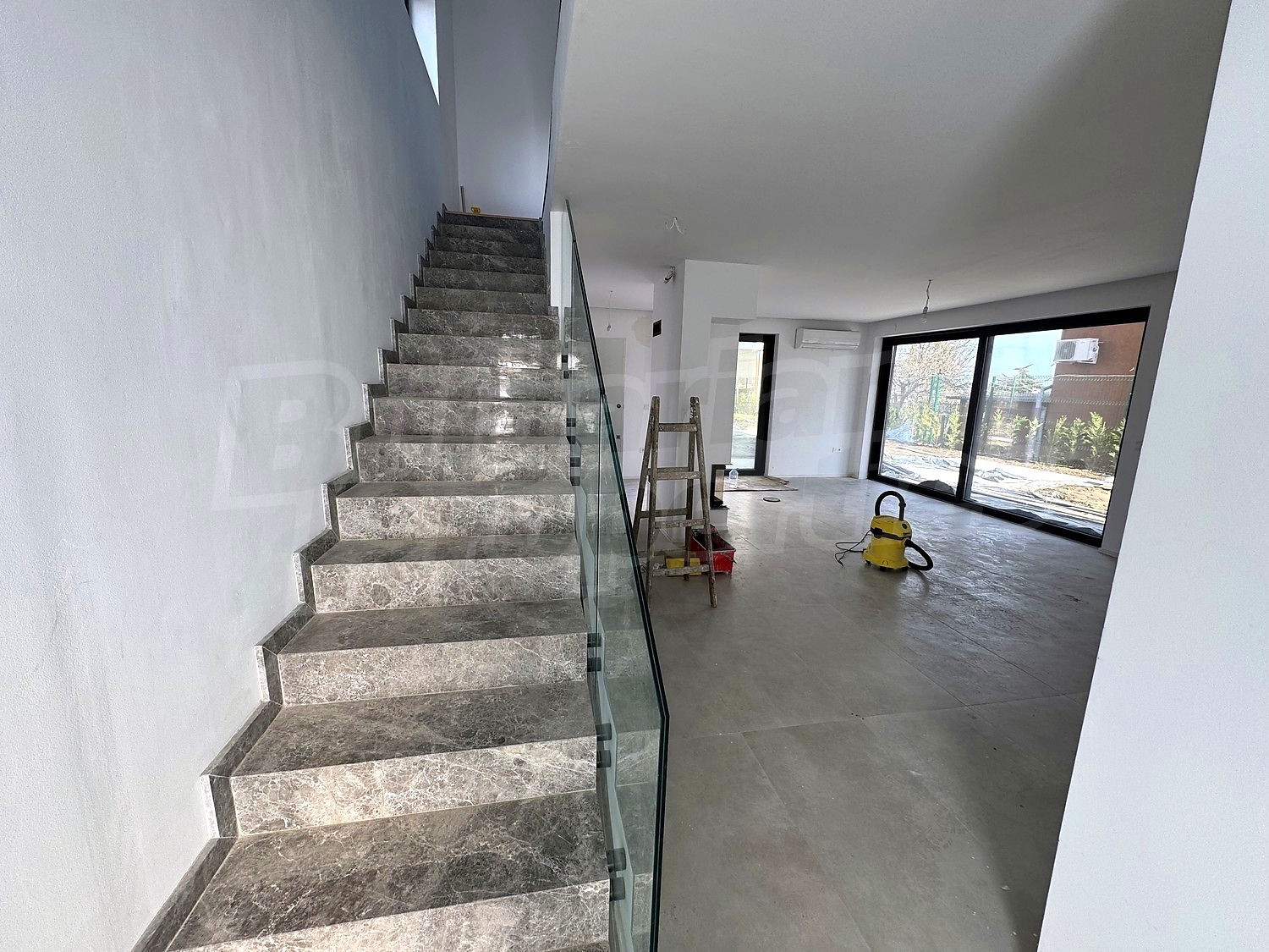 Gallery Picture 11