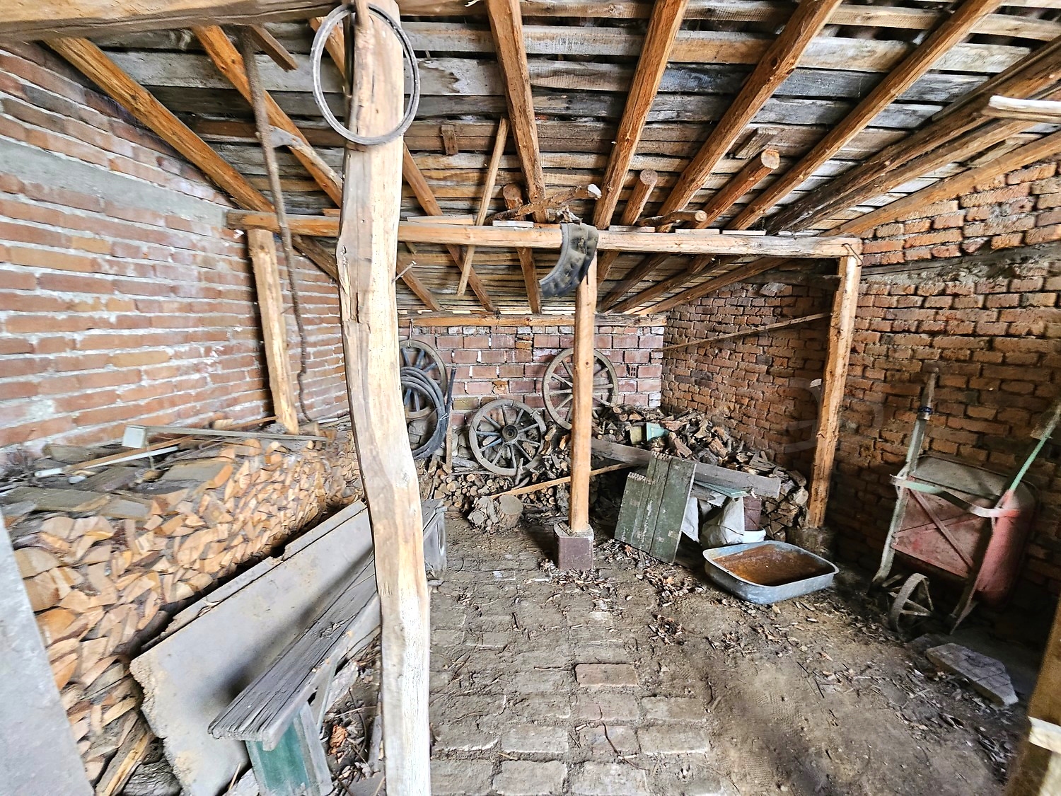 Gallery Picture 44